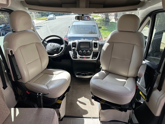 Swivel seats